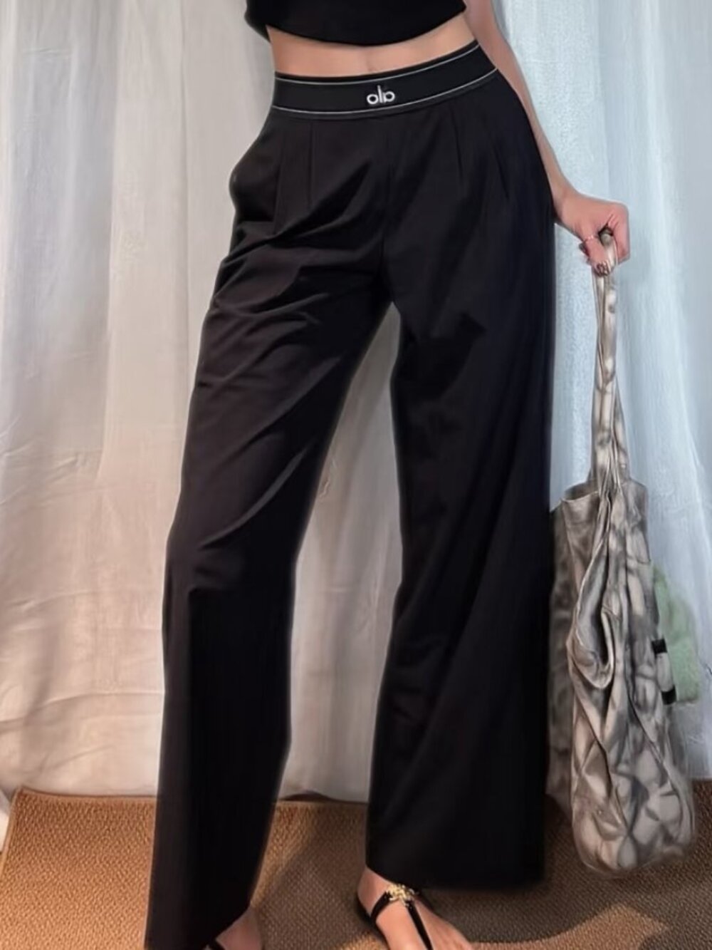 🔥Obsessed!NWT ALO Yoga Suit Up Trouser Black (Regular) Brunch Pants 🖤 - Picture 8 of 9